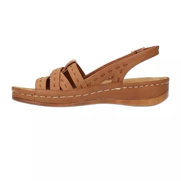 NWT Easy Street
Women's Kehlani Sandals - Picture 3 of 8